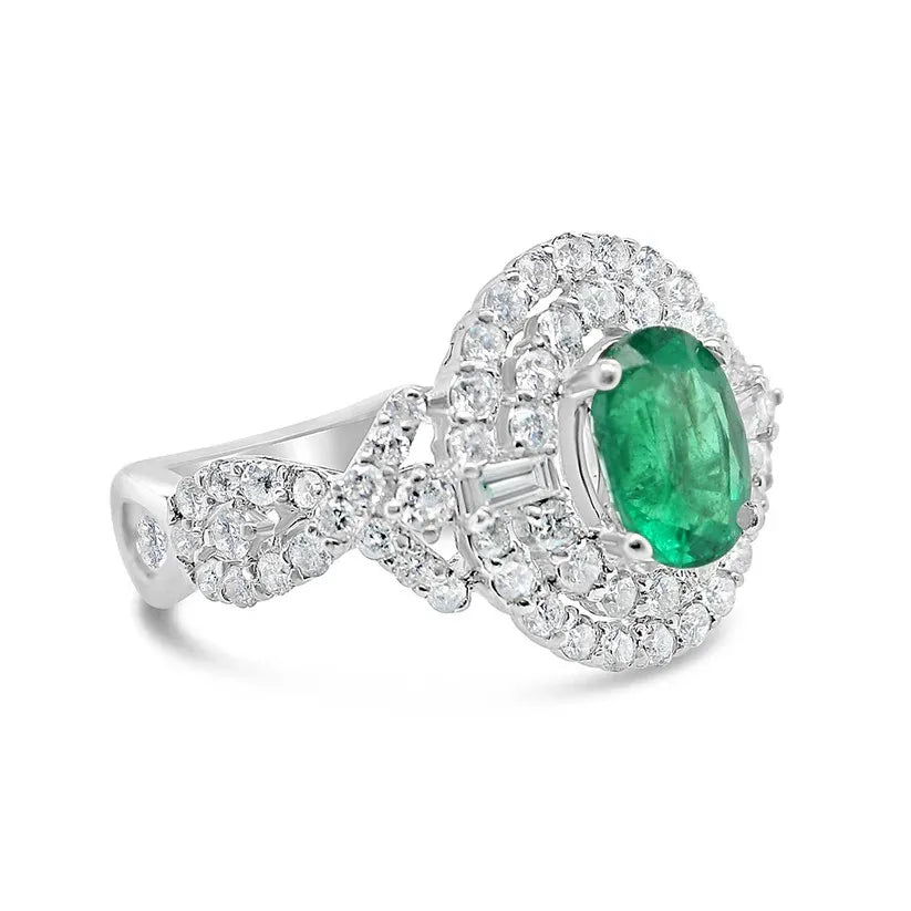 From Rockefeller to Central Park: The Romance of Holiday Engagement Rings in New York